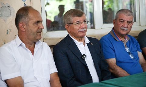 Davutoğlu'ndan Bursa Yangınlarına Tepki: TBMM Acil Toplanmalı