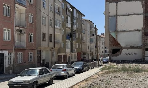 Elazığ'da Çöp Konteynerinde Yeni Doğan Bebek Bulundu