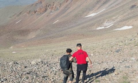 Erciyes Dağı'nda Mahsur Kalan Dağcı Kurtarıldı