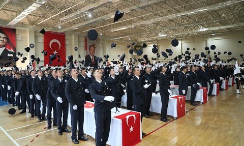 Erzincan'da 449 Polis Adayı Mezun Oldu