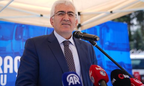 Erzurum Büyükşehir Belediyesi Yeni Araç Filosu Tanıtımını Gerçekleştirdi
