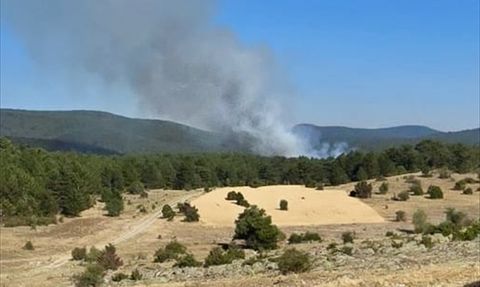 Eskişehir'de Orman Yangınına Müdahale Devam Ediyor