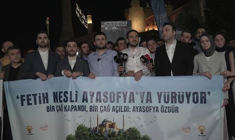 Fetih Nesli Ayasofya'ya Yürüyor: 5. Yıldönümünde Coşkulu Kutlama
