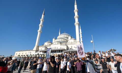 Gazeteci Nihat Genç Son Yolculuğuna Uğurlandı