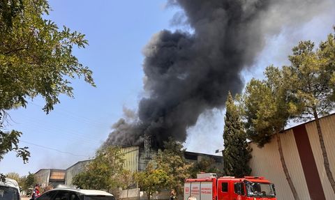 Gaziantep'te Halı Fabrikasında Yangın Çıktı
