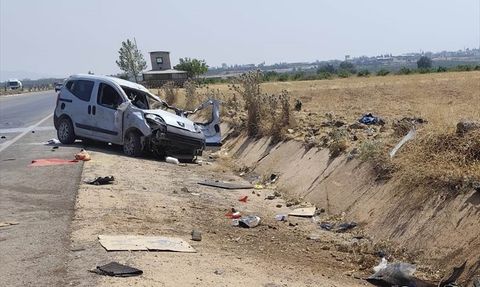 Gaziantep'te Taklaatan Hafif Ticari Araç Kazası