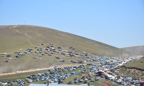 Gümüşhane'de Kazıkbeli Yayla Şenliği Coşkuyla Gerçekleşti