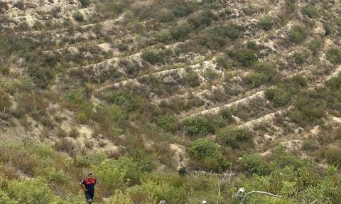 Hatay'da Uçuruma Yuvarlanan Otomobilde 4 Yaralı