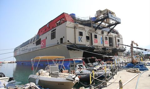 Hatay'daki Yüzer Okul Görevini Tamamladı