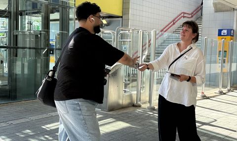 Hollandalı Sağlık Çalışanlarından Filistinli Meslektaşlarına Destek Gösterisi