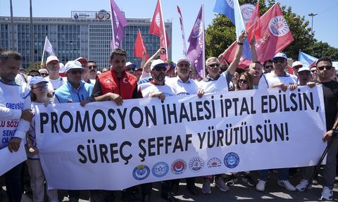 İBB'nin Maaş Promosyonu İhalesine Sendikalardan Tepki