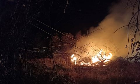 Isparta'da Alevler Ahşap Evi Kül Etti
