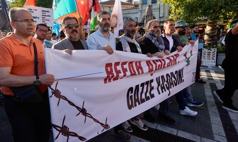 İstanbul'da Hazreti Muhammed'e Saygı Yürüyüşü