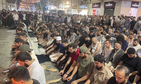 İstanbul'da STK'lerden Hazreti Muhammed Karikatürüne Tepki