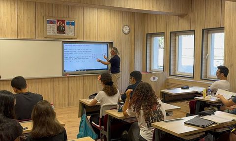 İstanbul'da Yaz Okulları ve Destekleme Kursları Başladı