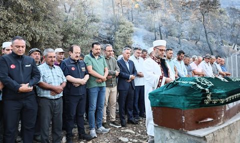 İzmir Ödemiş'te Orman Yangını: Yaşlı Adam Hayatını Kaybetti