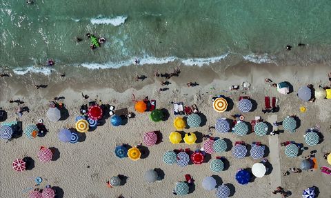 İzmir Sıcaklarında Plajlara Akın