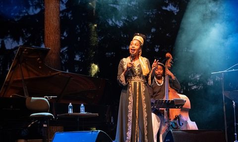 Jazzmeia Horn, İstanbul Caz Festivali'nde Büyüledi
