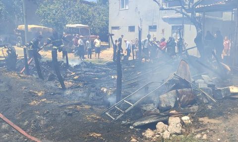 Kahramanmaraş'ta Ahır Yangını: 30 Küçükbaş Hayvan Telef Oldu