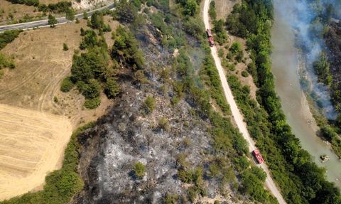 Karabük'te Tarım Arazisinde Çıkan Yangın Kontrol Altına Alındı