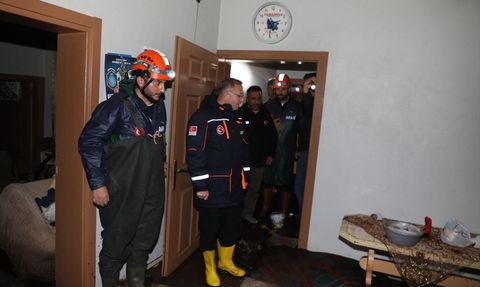 Kars'ta Sel Felaketi: Evler ve Hayvanlar Zarar Gördü