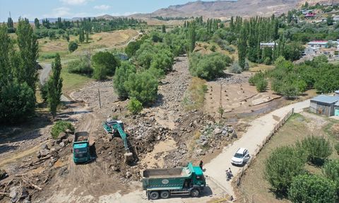 Kars'ta Sel ve Heyelan Sonrası Hasar Tespit Edildi