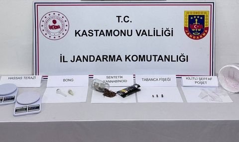Kastamonu'da Uyuşturucu Operasyonunda İki Zanlı Tutuklandı