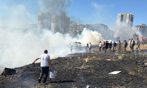 Kocaeli'de Otluk Alanda Yangın Kontrol Altına Alındı