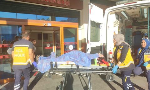 Konya'da Devrilen Otomobilde 4 Yaralı