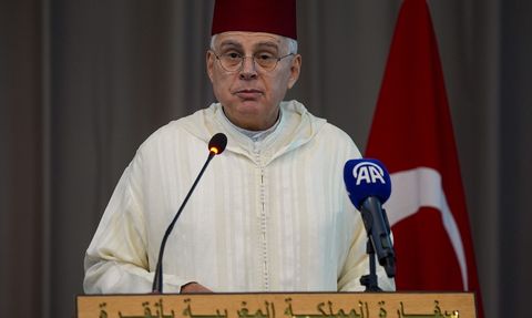 Kral 6. Muhammed'in Tahta Çıkışında Dış İlişkiler Vurgusu