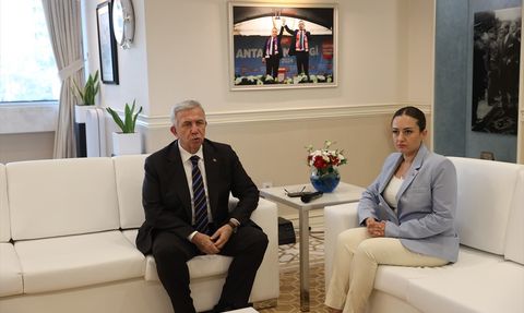 Mansur Yavaş Muhittin Böcek'i Cezaevi Ziyaretiyle Destekledi