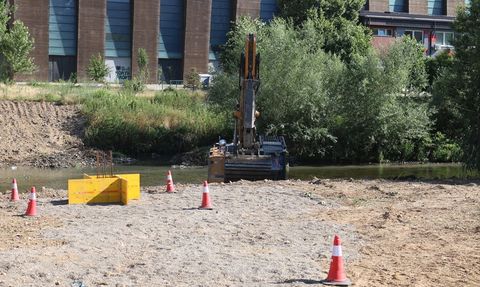 Mitroviça'da İbre Nehri Üzerine Yeni Köprüler İnşa Ediliyor