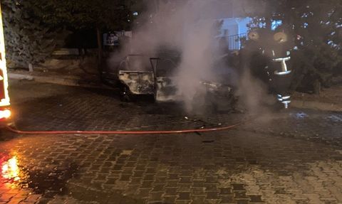 Nevşehir'de Park Halindeki Araçta Yangın