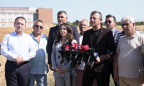 Özgür Özel'den Ekrem İmamoğlu'na Cezaevinde Ziyaret