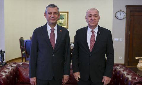 Özgür Özel ve Ümit Özdağ'dan Antalya'daki Tutuklamaya Tepki