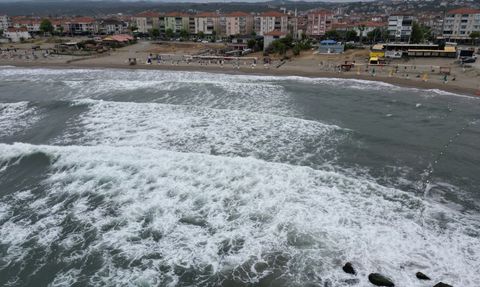 Sakarya ve Zonguldak'ta Denize Girişler Yasaklandı