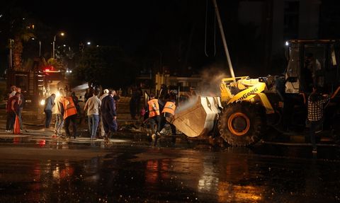 Şam'da İsrail Hava Saldırıları Sonrası Enkaz Kaldırma Çalışmaları