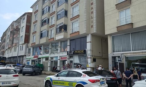 Saray'da Eşini Bıçaklayan Koca Gözaltına Alındı