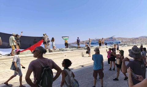 Siros Adası'nda Kruvaziyer Krizi: Yolcular İndirilemedi