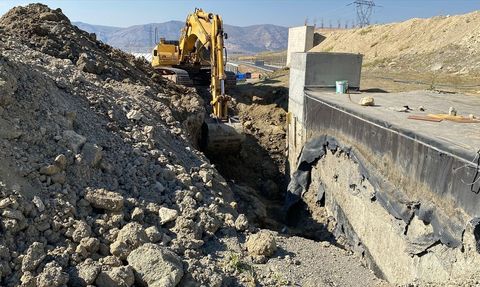 Sivas'ta Göçük: İki İşçi Yaralandı