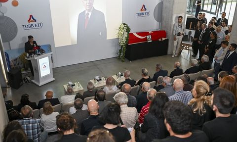 Süreyya Serdengeçti İçin TOBB ETÜ'de Anma Töreni Düzenlendi