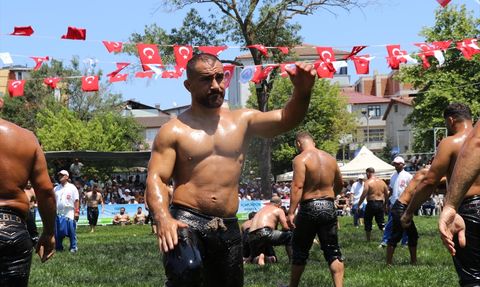 Tarihi Namazgah Yağlı Pehlivan Güreşleri'nde Yıldıray Ekin Şampiyon Oldu