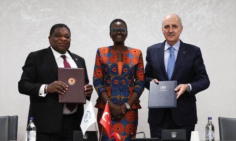 TBMM Başkanı Kurtulmuş, Cenevre'de PAB Yetkilileriyle Görüştü