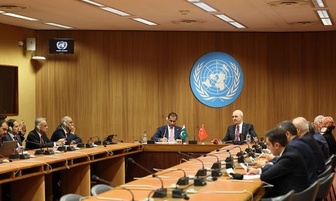 TBMM Başkanı Kurtulmuş, Pakistan ile İş Birliği İçin Görüştü