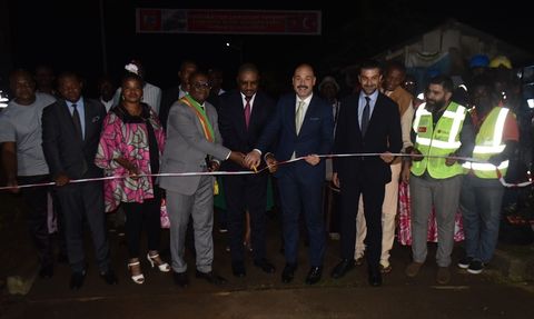 TİKA'dan Kamerun'da Dostluk Projesi: 15 Temmuz Anısına Işıklandırma