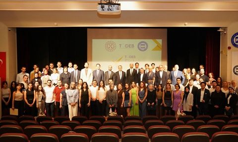 TÖDEB Fintek Çırağı Programı Mezunlarını Verdi