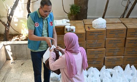 Türkiye Diyanet Vakfı'ndan Suriye'deki Ailelere Yardım