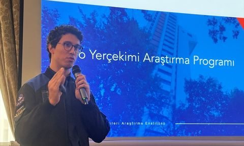 Türkiye'nin Uzay Çalışmaları: Astronot Atasever Londra'da Bilgilendirdi