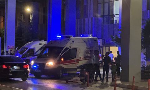Van'da Silahlı Saldırı: Baba Hayatını Kaybetti, Üç Çocuk Yaralandı