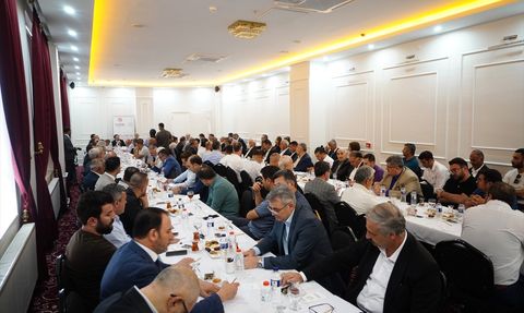 Van'da Türkiye Sohbetleri Toplantısı: Yeni Hedefler ve Kardeşlik Mesajları